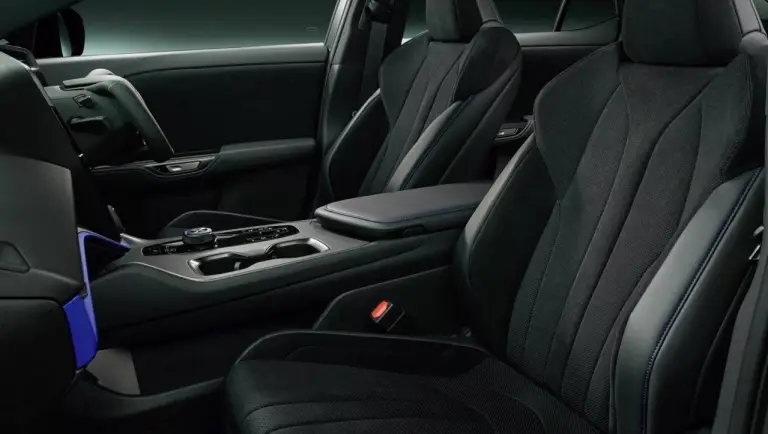 Lexus RZ 600e F Sport Performance - Foto ufficiali - 8