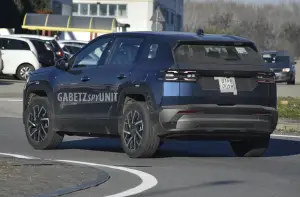 Jeep Compass 2026 con guida a destra - Foto spia 05-01-2026 - 4