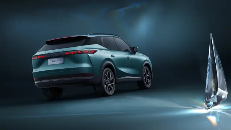 Omoda 7 SHS-P 2026 - Foto ufficiali - 12