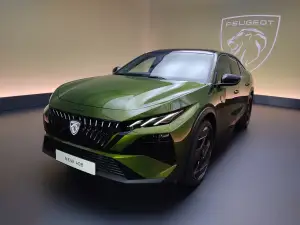 Peugeot 408 2026 - Foto live - 3