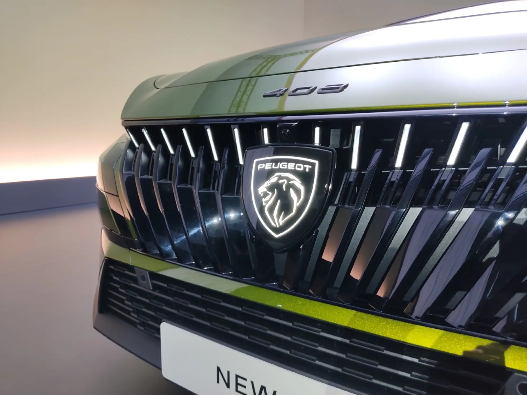 Peugeot 408 2026 - Foto live - 9