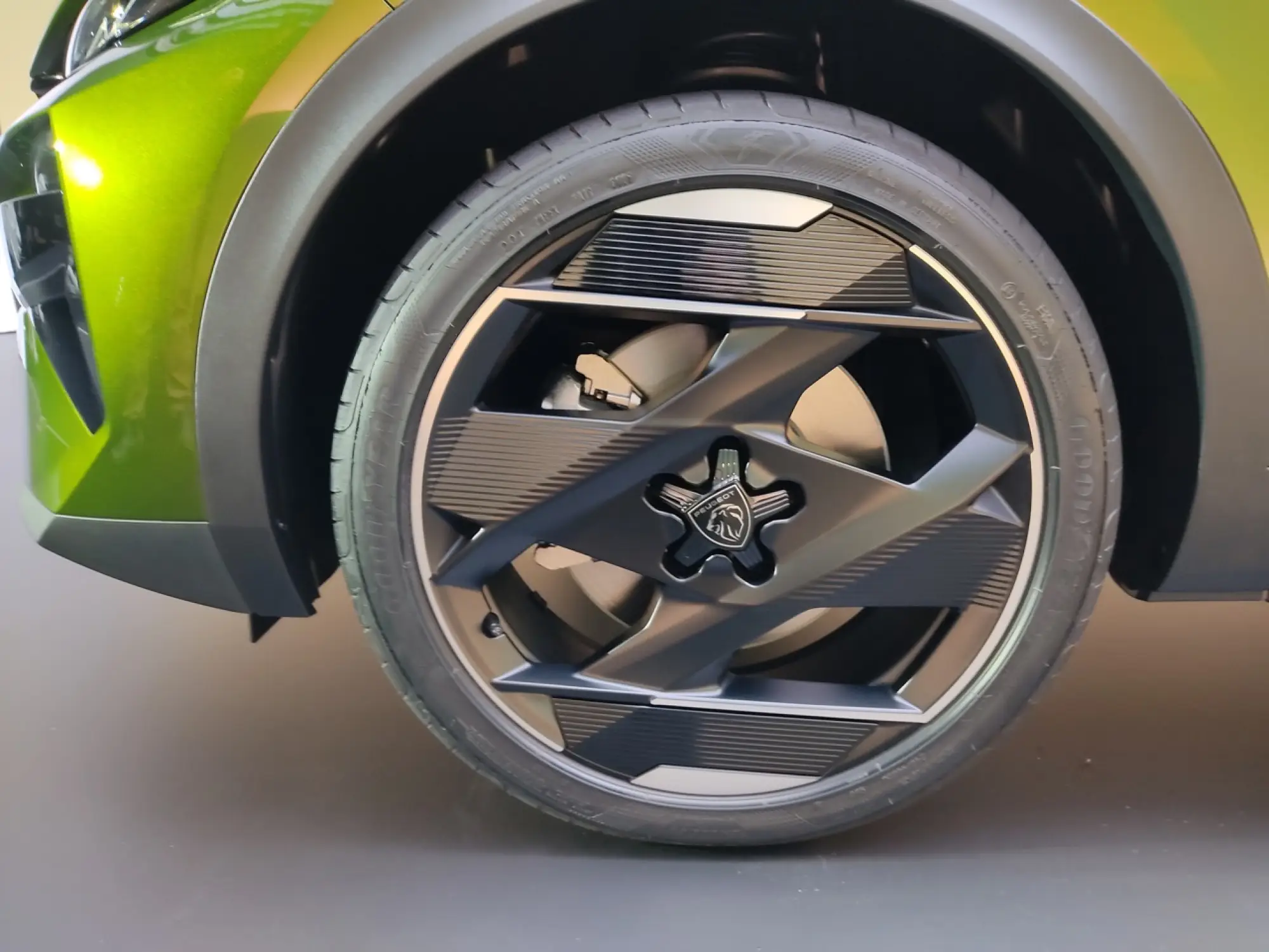 Peugeot 408 2026 - Foto live - 6