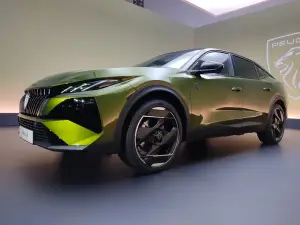 Peugeot 408 2026 - Foto live - 8