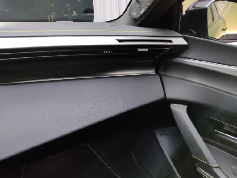 Peugeot 408 2026 - Foto live - 21
