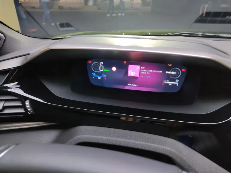 Peugeot 408 2026 - Foto live - 22