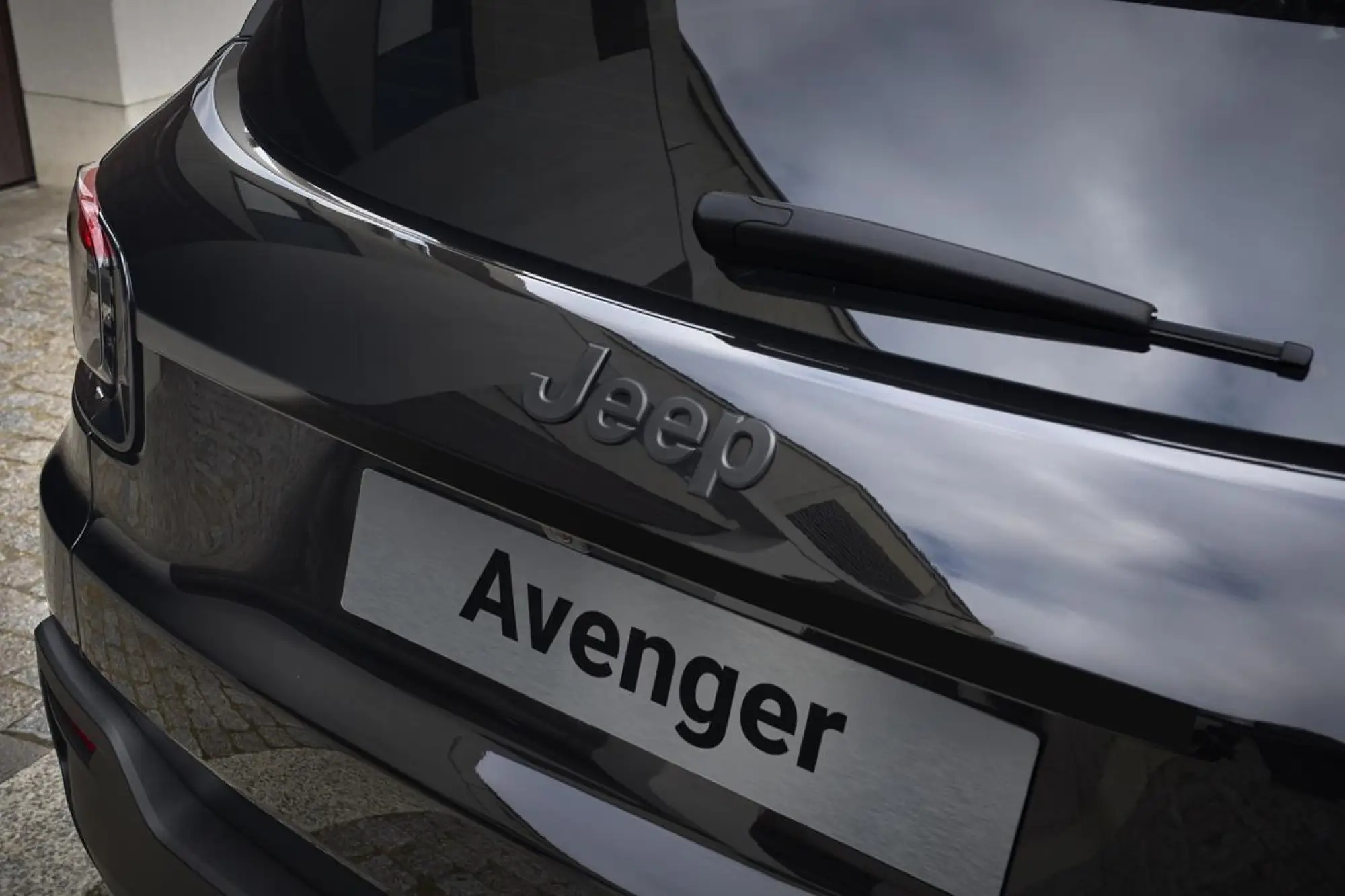 Jeep Avenger Black Edition - 12