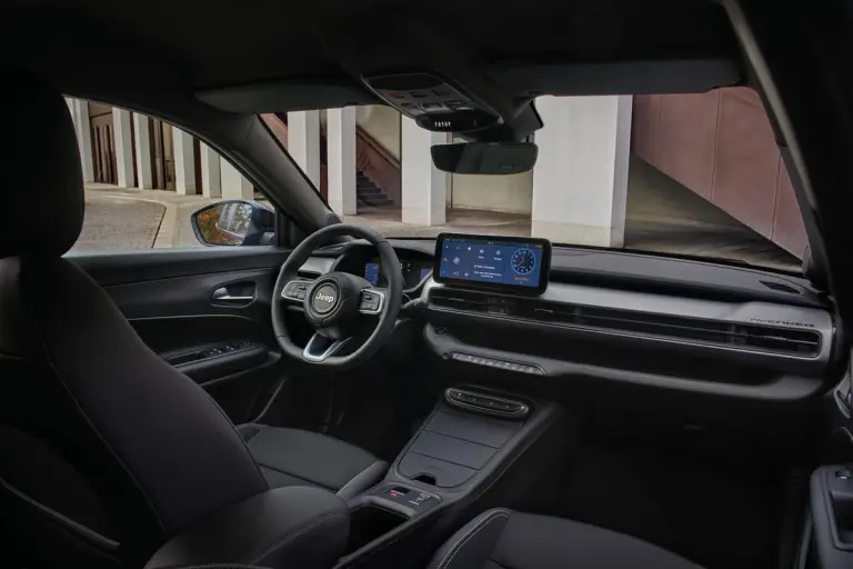 Jeep Avenger Black Edition - 17