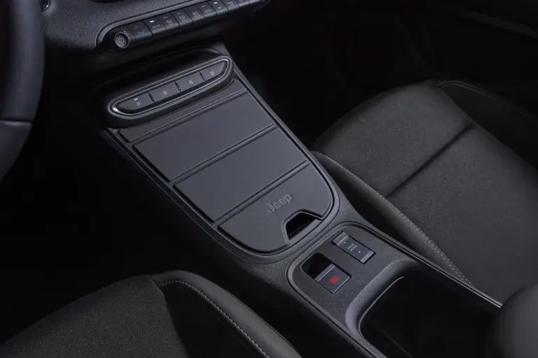 Jeep Avenger Black Edition - 18