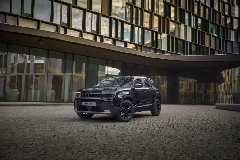 Jeep Avenger Black Edition - 16