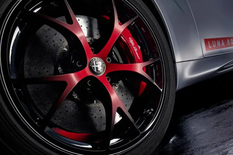 Alfa Romeo Giulia Quadrifoglio Luna Rossa - 6