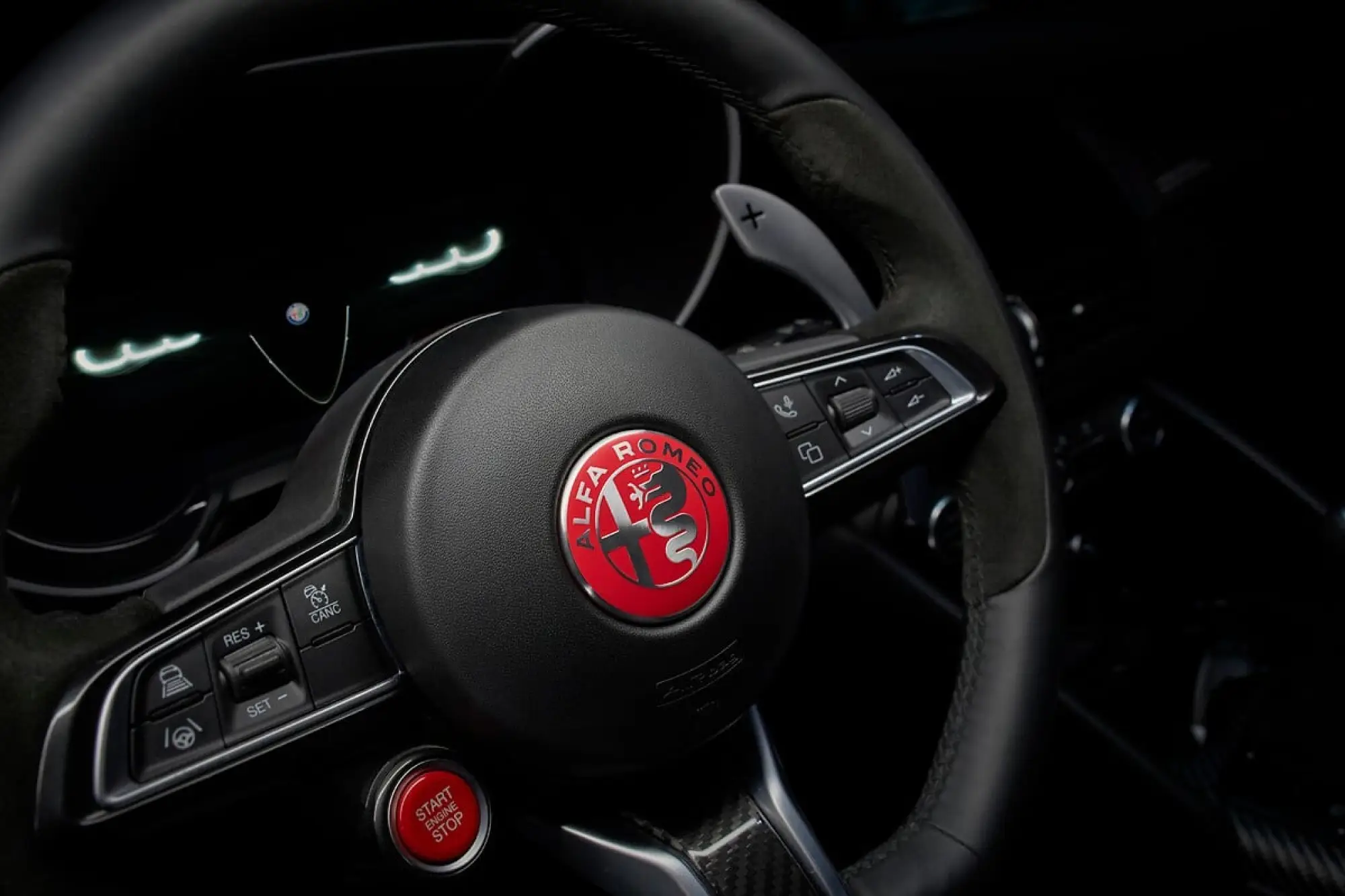 Alfa Romeo Giulia Quadrifoglio Luna Rossa - 3