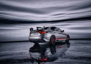 Alfa Romeo Giulia Quadrifoglio Luna Rossa - 8