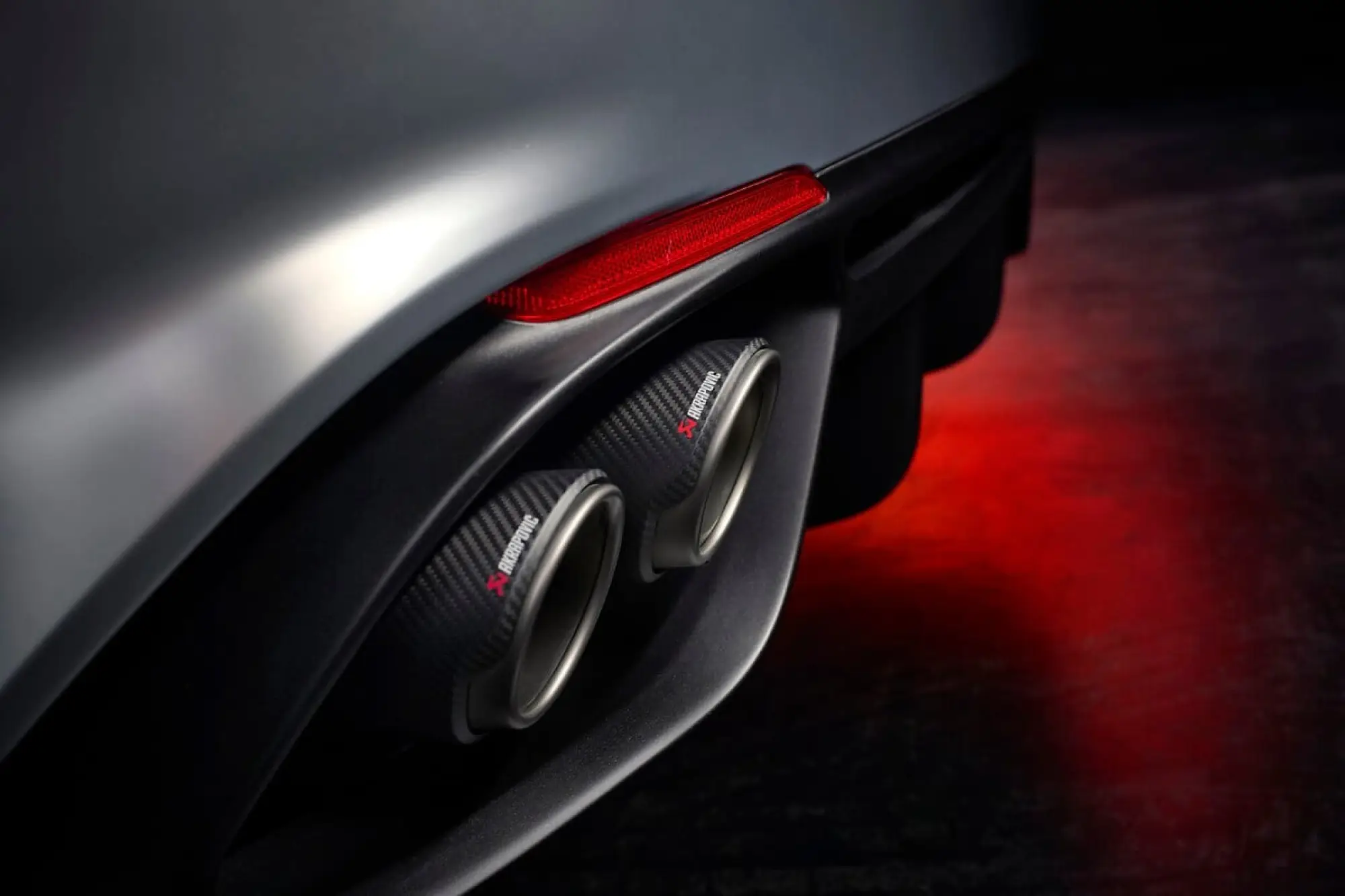 Alfa Romeo Giulia Quadrifoglio Luna Rossa - 12