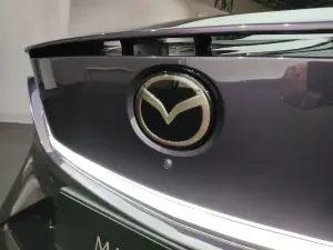 Mazda CX-6e 2026 - Foto live