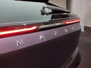 Mazda CX-6e 2026 - Foto live