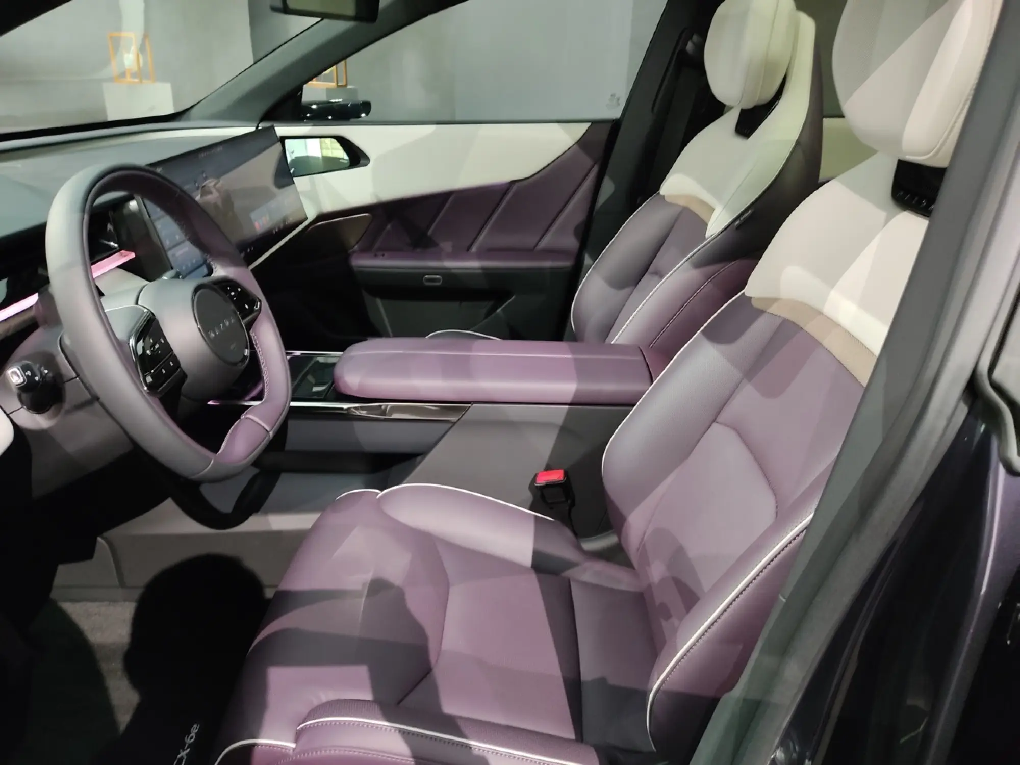 Mazda CX-6e 2026 - Foto live - 14