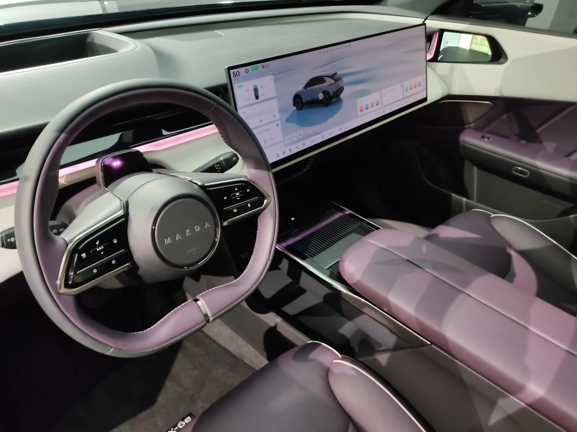 Mazda CX-6e 2026 - Foto live - 17