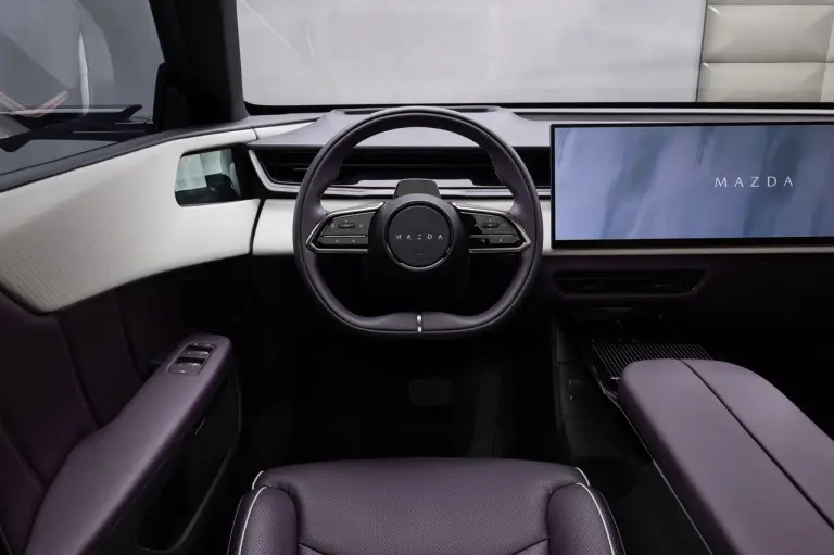 Mazda CX-6e 2026 - Foto live - 33
