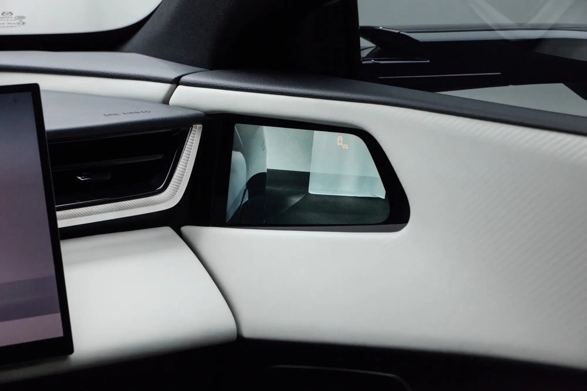 Mazda CX-6e 2026 - Foto live - 37