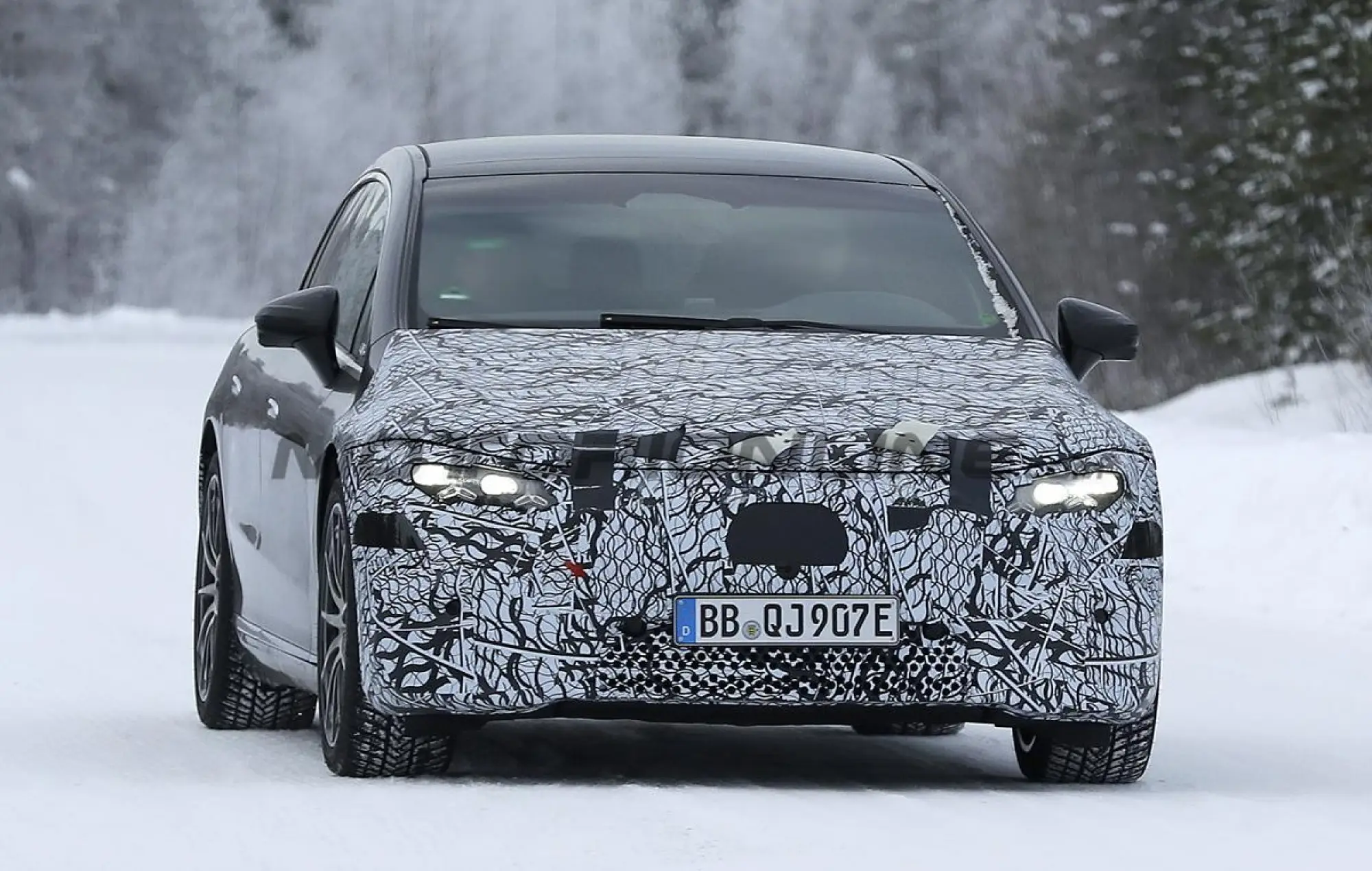 Mercedes EQS 2026 - Foto spia 12-01-2026 - 3