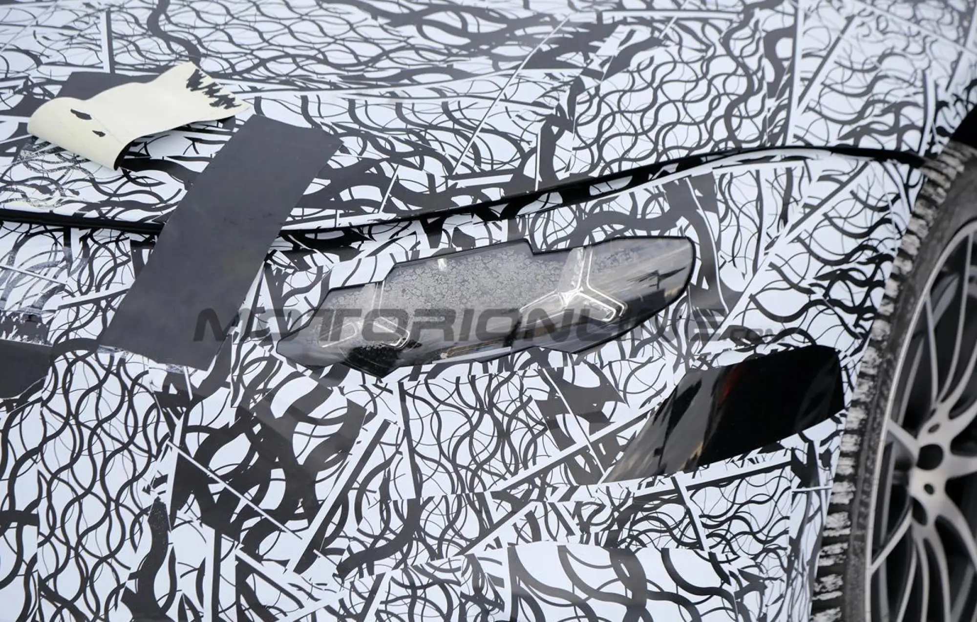 Mercedes EQS 2026 - Foto spia 12-01-2026 - 16