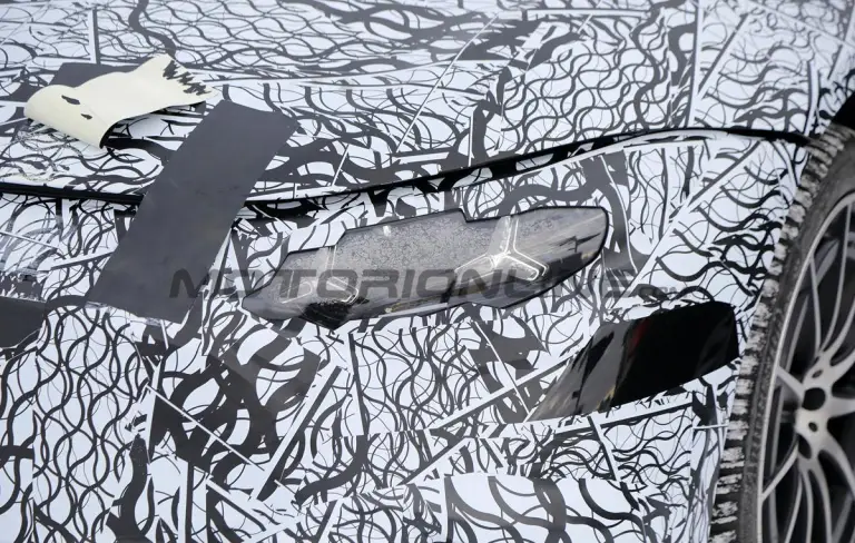 Mercedes EQS 2026 - Foto spia 12-01-2026 - 16