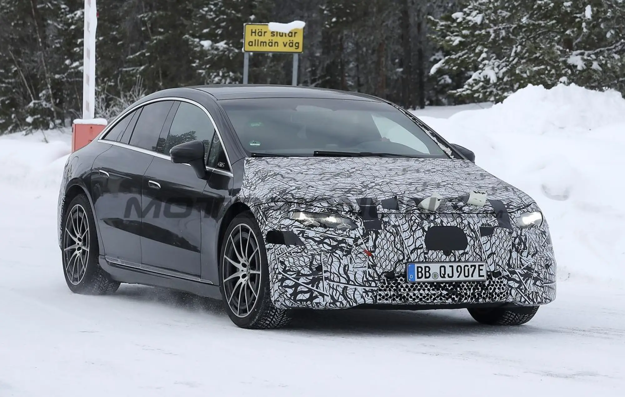 Mercedes EQS 2026 - Foto spia 12-01-2026 - 2