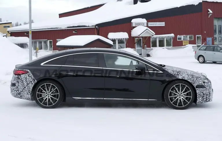Mercedes EQS 2026 - Foto spia 12-01-2026 - 5