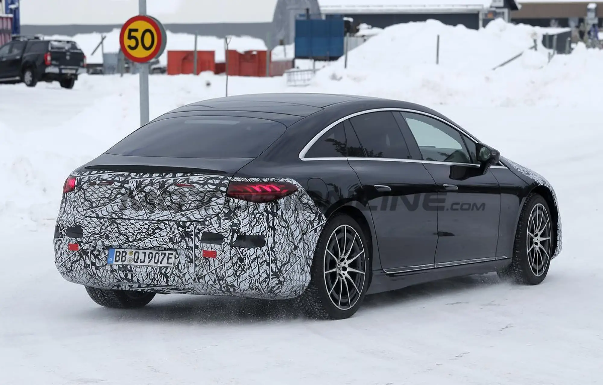 Mercedes EQS 2026 - Foto spia 12-01-2026 - 11