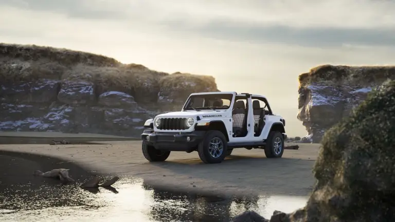 Jeep Wrangler 85th Anniversary Edition - Foto ufficiali - 8
