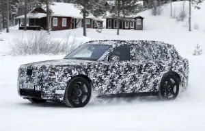 Rolls-Royce SUV elettrico - Foto spia 16-01-2026 - 6