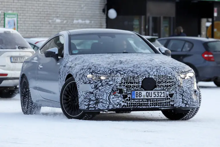 Mercedes CLE Coupe - Foto spia 19-1-2026 - 1