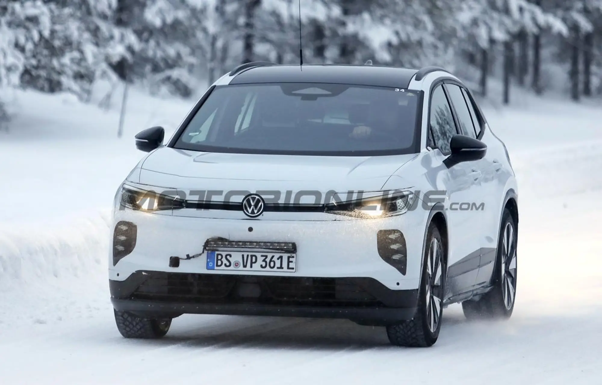 Volkswagen ID 4 2026 - Foto spia 19-01-2026 - 3