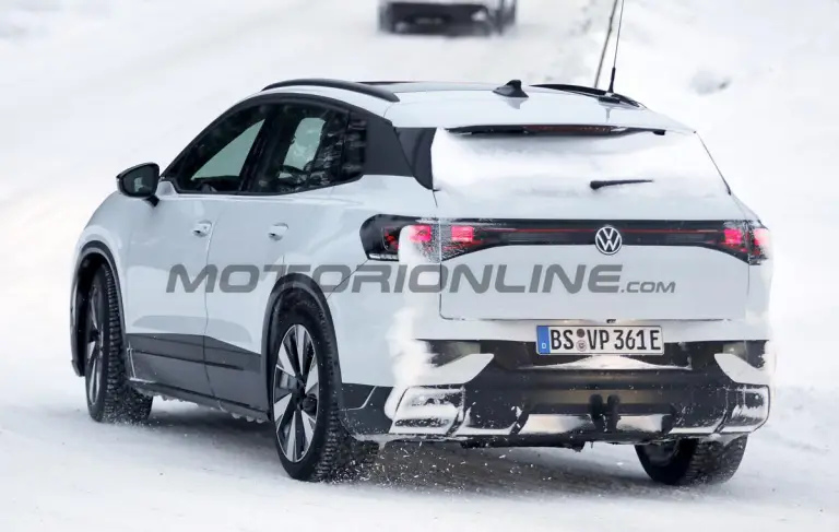 Volkswagen ID 4 2026 - Foto spia 19-01-2026 - 11
