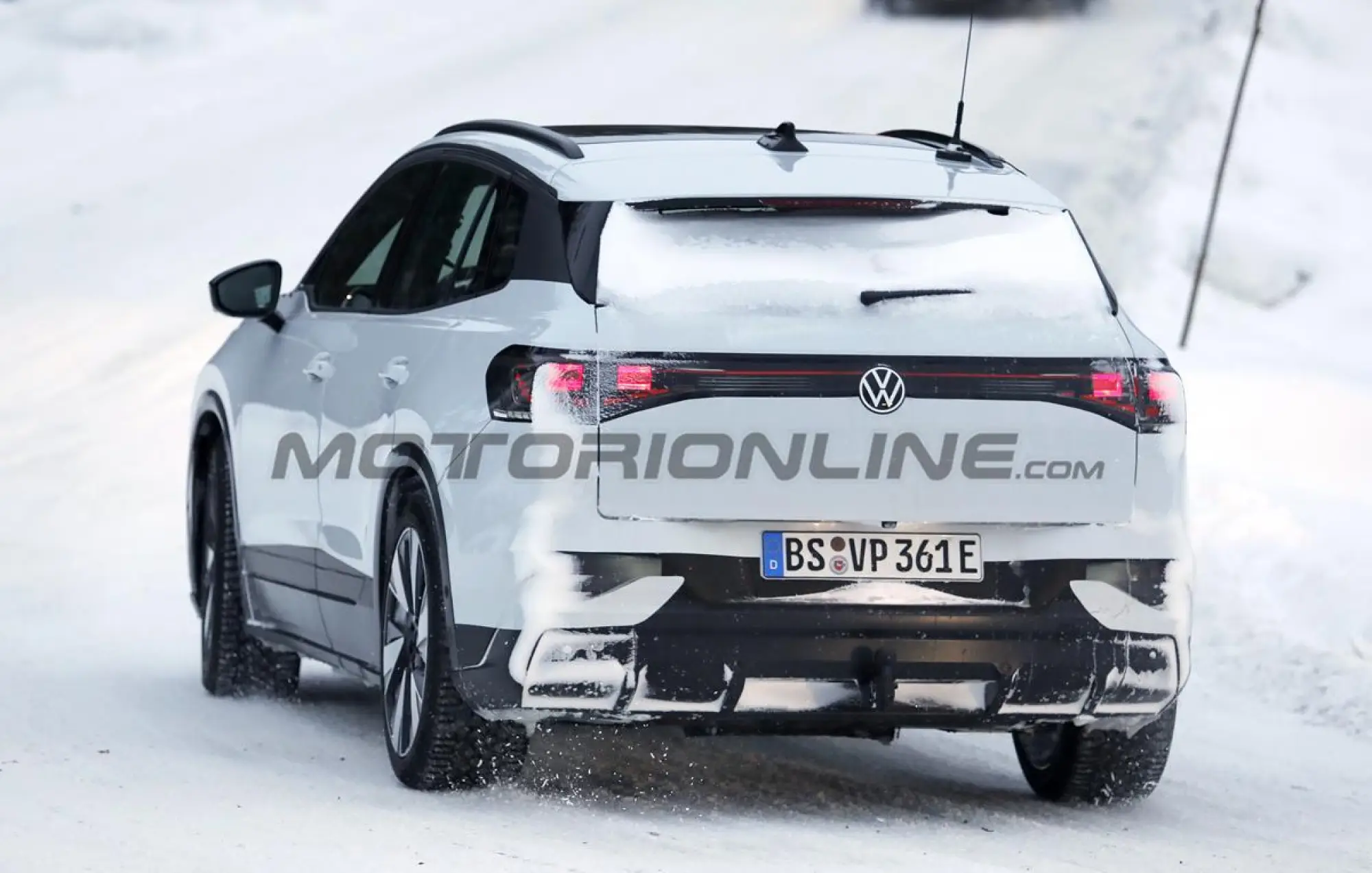 Volkswagen ID 4 2026 - Foto spia 19-01-2026 - 13