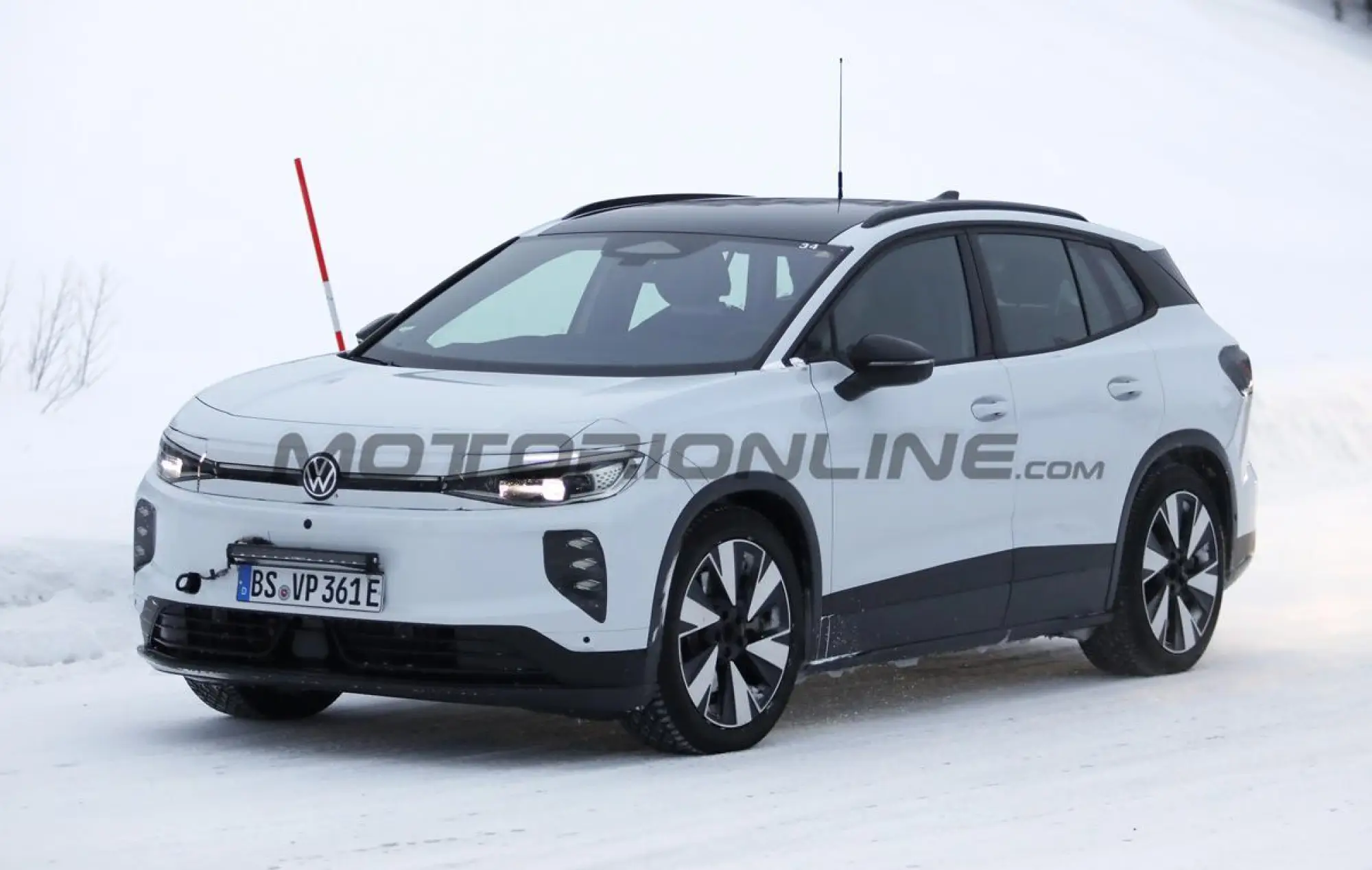 Volkswagen ID 4 2026 - Foto spia 19-01-2026 - 2