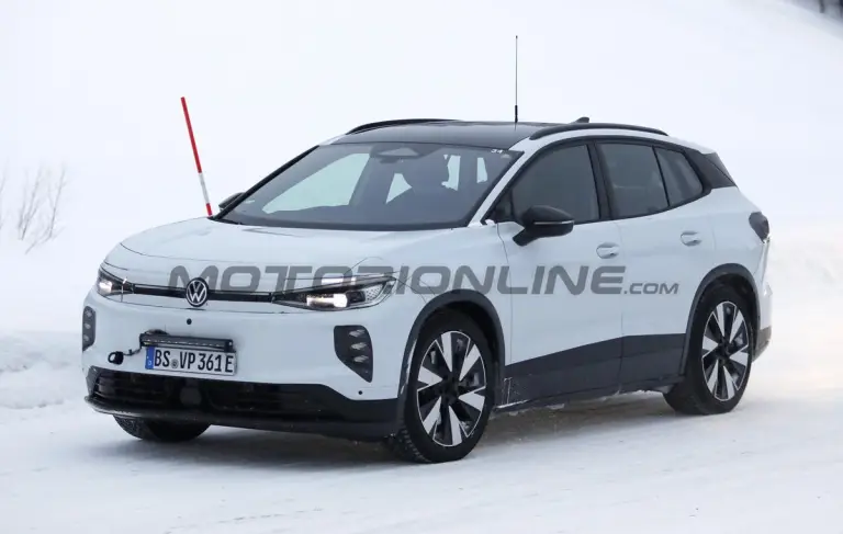 Volkswagen ID 4 2026 - Foto spia 19-01-2026 - 2