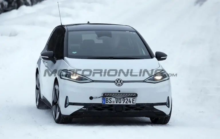 Volkswagen ID 3 2026 - Foto spia 19-01-2026 - 1