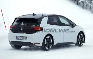 Volkswagen ID 3 2026 - Foto spia 19-01-2026
