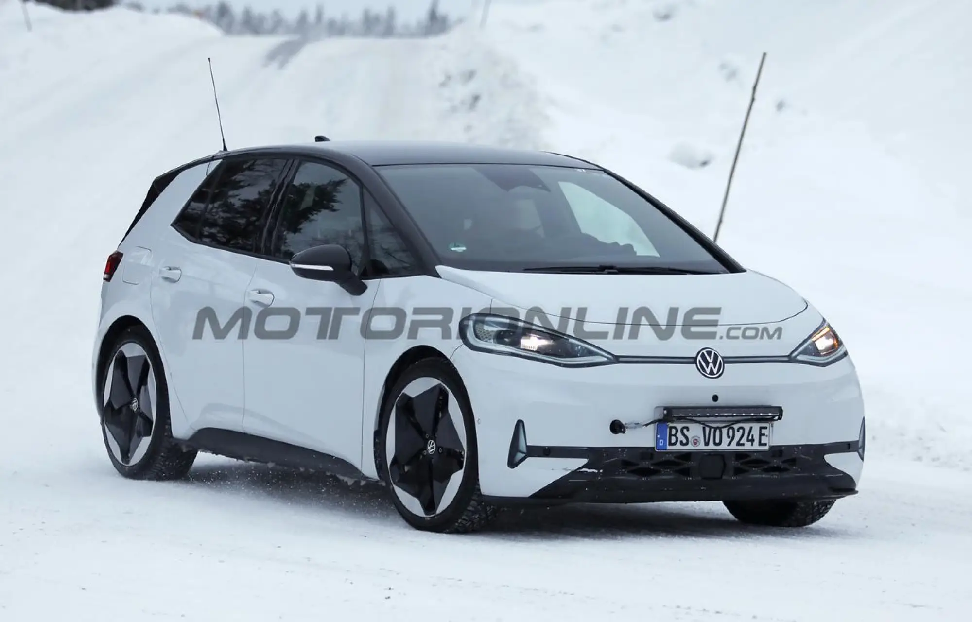 Volkswagen ID 3 2026 - Foto spia 19-01-2026 - 7
