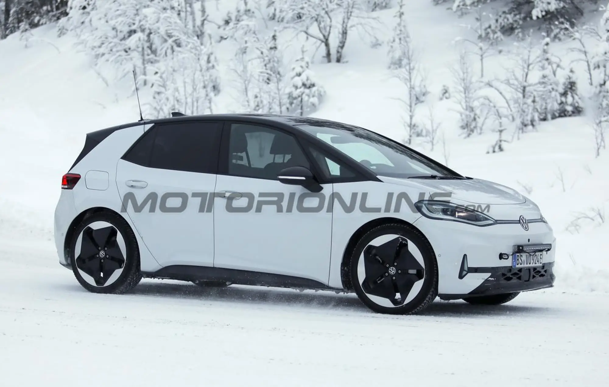Volkswagen ID 3 2026 - Foto spia 19-01-2026 - 6