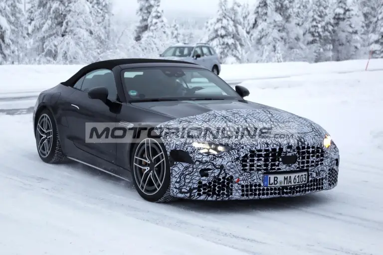Mercedes SL restyling - Foto spia 20-1-2026 - 4