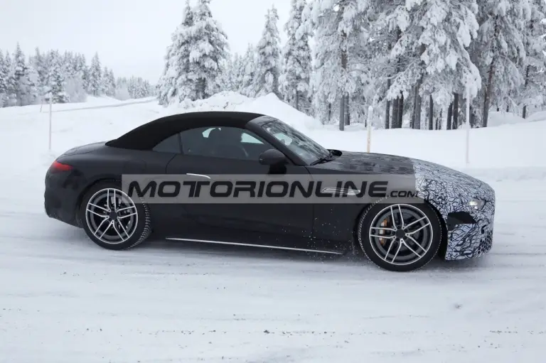 Mercedes SL restyling - Foto spia 20-1-2026 - 2