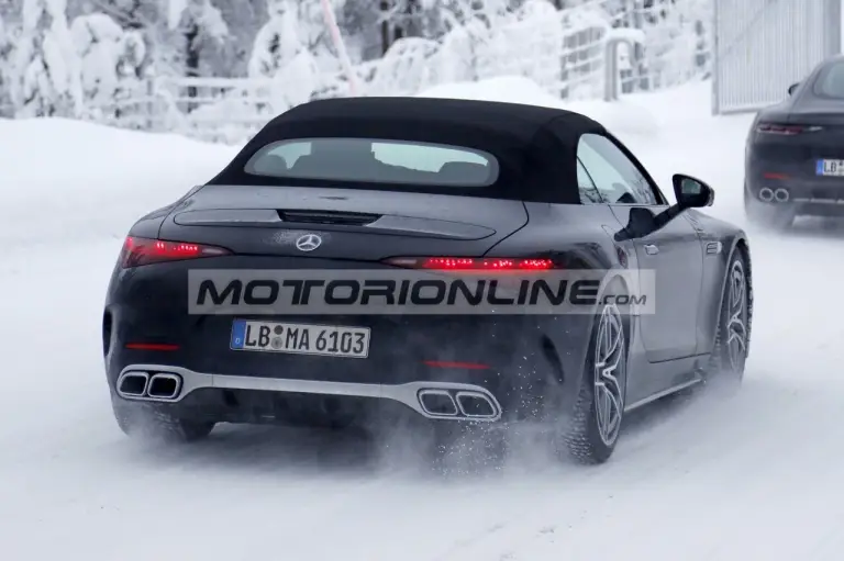 Mercedes SL restyling - Foto spia 20-1-2026 - 12