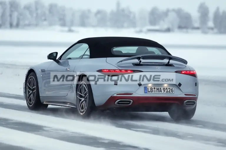 Mercedes SL restyling - Foto spia 20-1-2026 - 24