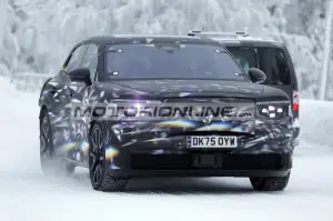 Bentley SUV urbano - Foto spia 21-1-2026