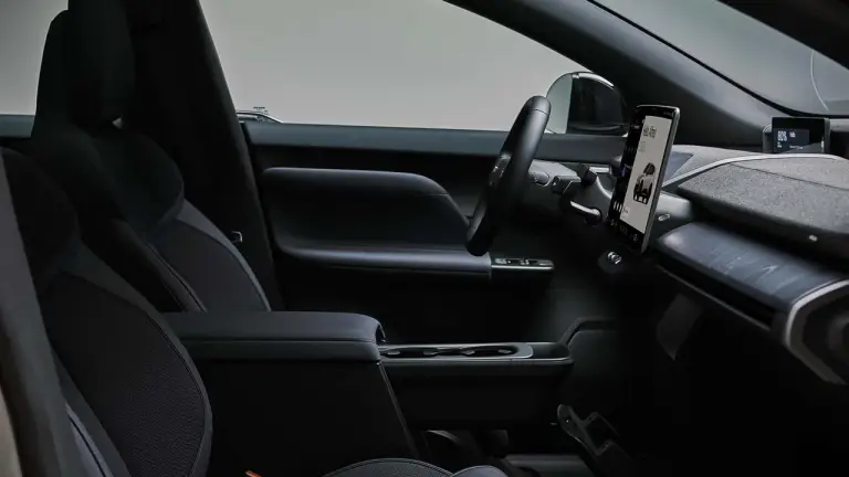 Volvo EX60 Cross Country - 12