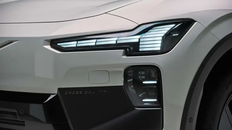 Volvo EX60 Cross Country - 24