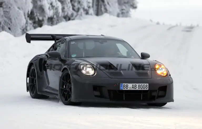 Porsche 911 GT3 RS - Foto spia 22-01-2026 - 9