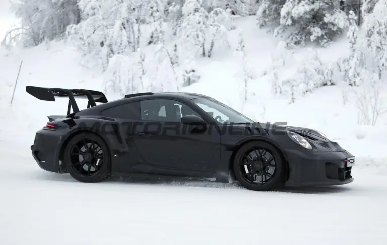 Porsche 911 GT3 RS - Foto spia 22-01-2026 - 2